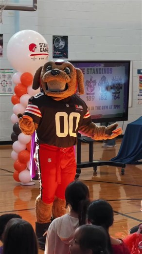 This day was a reminder of why I feel so lucky to get to do this work. After visiting the @ronclarkacademy we brought the House System to our school in Cleveland. Thanks to the incredible partnership of the @Cleveland Browns, Huntington Bank, and Stay in the Game! (SITG!), we took it to a whole new level! From an epic House competition to surprise House shirts for EVERY scholar and educator, our school was filled with so much energy, excitement, and joy. Our kids deserve experiences that make th