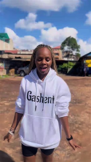 Join Us at Quiver Lounge Kenol This Sunday