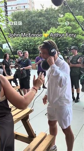 John McEnroe welcomes Arthur Fery to the 5 Live bench 🤝 - BBC