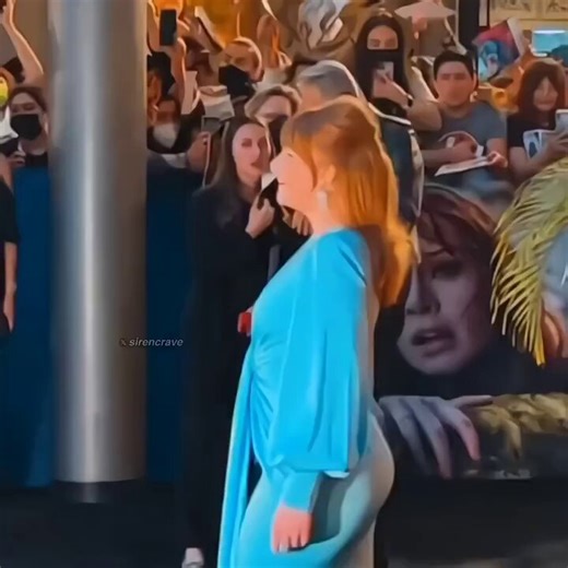 didn’t realize bryce dallas howard has a badonkadonk on her 👀