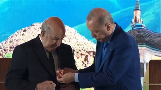 Erdogan continues to make grand gestures toward Algeria’s Abdelmadjid Tebboune.After personally welcoming him at the airport, Erdogan has now bestowed a state medal on the Algerian president in Ankara