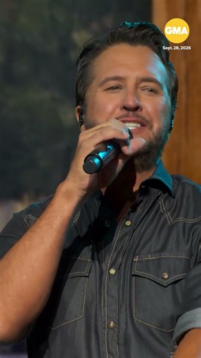 Luke Bryan performs 'Country And She Knows It'