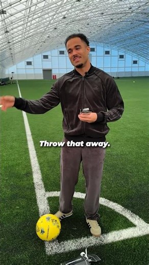 Little Christmas joke for Justin Kluivert 😭 #christmas #football #bournemouth #kluivert