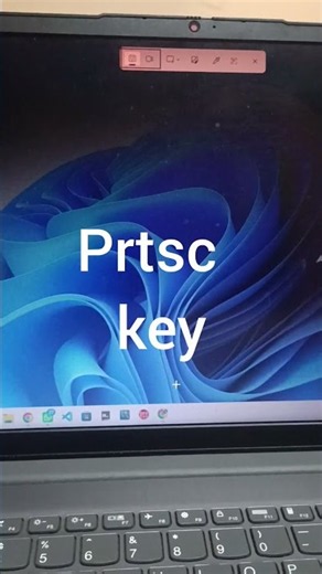How to Screenshot on Windows 11 (Fastest Way!)
