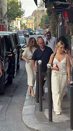 Jennifer Lopez Was About To Fall In Street🔥