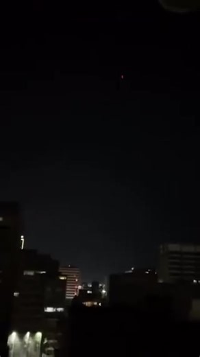 JUST IN: 🇻🇪 Multiple reports of g*nfire and tracers seen over Caracas, Venezuela. | BRICS News