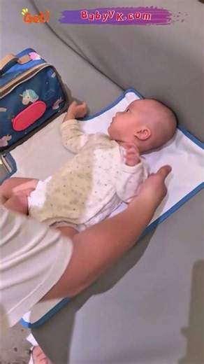 Diaper Changing Bag with Changing Pad: The Smart Way to Change Diapers Anywhere #NewbornCare