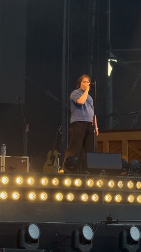 Lewis Capaldi - Bruises (live at Sziget Festival, Budapest, 2026)
