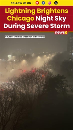 Severe Storms Lash Chicago with Lightning, Heavy Rain #chicago #rain #viralvideo #watch #rainfall