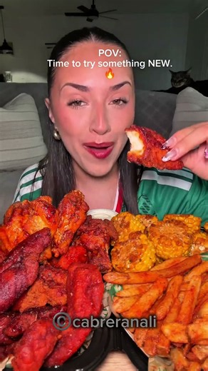 Trying Wingstop’s NEW Chamoy Flavor for the FIRST TIME! 🍗👀