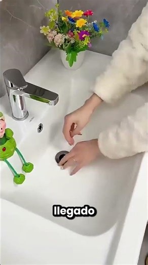 I dropped my gold chain in the sink! 😱