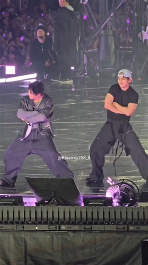 Kim Taehyung vs Jeon Jungkook Il Illegal Weapon 2.0 || #bts #btsshorts