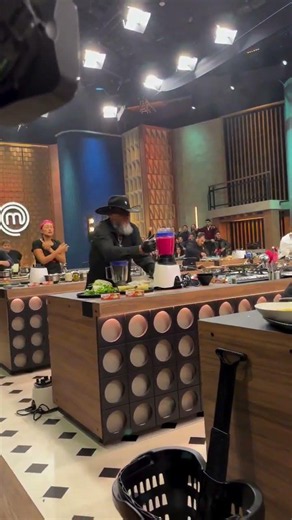 ¡Final de Infarto! Los cocineros prepararon su primer plato de la noche. ¿Quién ganará el reto? 🍴🔥