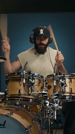 El Estepario Makes Nine Inch Nails His OWN! #drumeo #elestepariosiberiano #nineinchnails