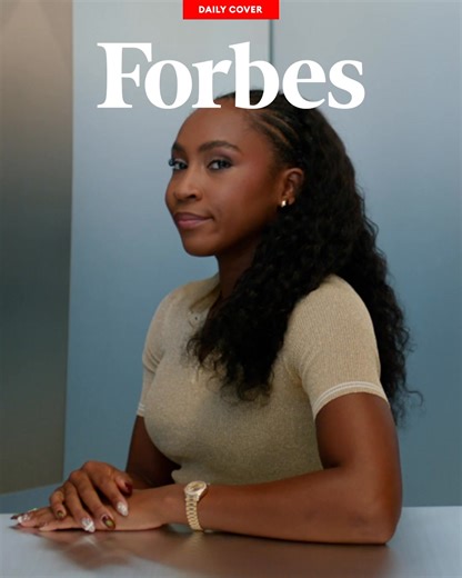 Coco Gauff faced sky-high expectations almost from the moment she picked up a racket, but the world’s highest-paid female athlete has aced every test—and now she’s thinking even bigger. https://www.forbes.com/sites/justinbirnbaum/2025/12/16/how-coco-gauff-wins-big-on-and-off-the-court/?utm_campaign=ForbesMainFB&utm_source=ForbesMainFacebook&utm_medium=social 📸: Guerin Blask for Forbes #ForbesUnder30 | Forbes