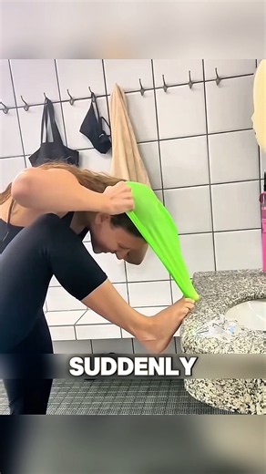Why Can’t You Put On a Swim Cap? Here’s the Trick Swimmers Use