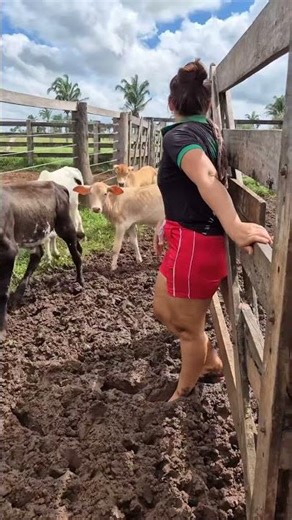 Beautiful Farm Life Vlog | Girl Enjoying Muddy Cattle Farm 🐄🌿 #villagelife #cow