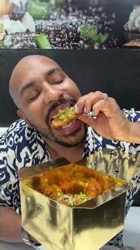 I Tried Randy Moss’s Fried Chicken in Miami 🌴🍗🔥 WORTH IT?!