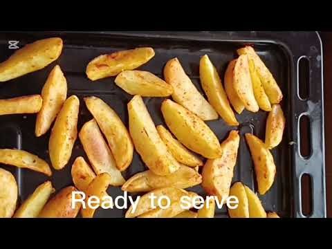 CRISPY OUTSIDE SOFT INSIDE EASY OVEN ROASTPOTATOES WITH PAPRIKA AND SALT