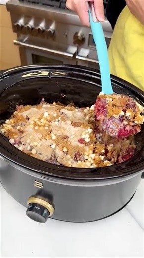 Make this delicious crockpot dessert once and crave it again