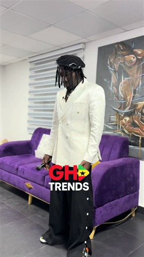 LIVE | Ghanaian Rap Sensation, @AMERADO (King David II)🕷️ takes a moment to pray before making his grand entrance at Onua Show Time with McBrown. #ghana_trends01 #ghanatrendslive