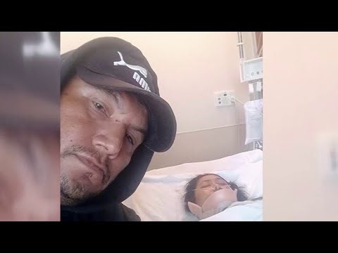 Padre del niño que murió en un vuelo humanitario se reencuentra con su esposa