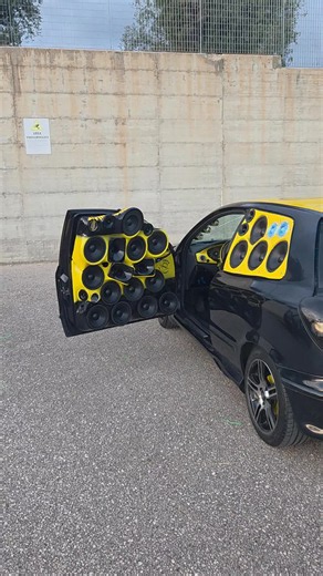 Crazy Car Audio System: FinizioPowerTeam Subwoofer Showcase