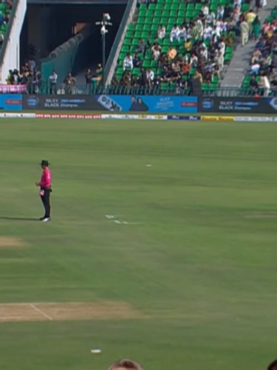 Razaullah Debut Impact as Harry Brook Out for 1 | PAK v ENG Pink Day