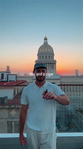 Sunset + Cigar = the best 💯