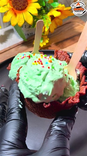 Easy Homemade Mint Chocolate Ice Cream Recipe | No-Churn