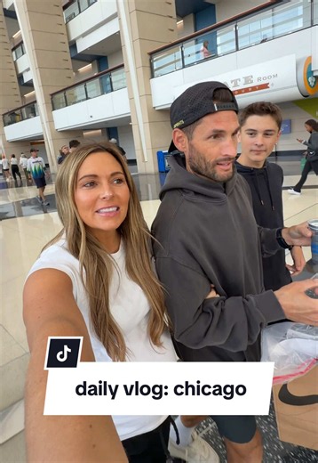Chicago day vlog: spend the day in Chicago before David’s marathon