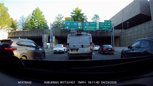 They’re outside this evening!This was on Northbound I-395 at the US Capitol building in Washington DC ⬇️