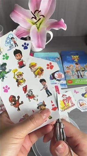 I love the cartoon stickers that children like. Waterproof and sweatproof. Cartoon tattoo. Paw P