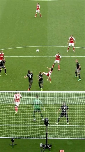 DEFENDER SCORES UNREAL OVERHEAD KICK!