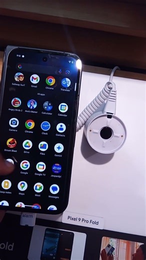 Exploring the Google Pixel Smartphone #google #pixel #smartphone #technology #android #fold