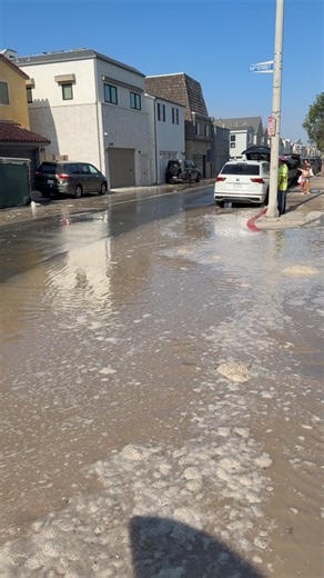 Gnarly Flooding in Newport Beach.