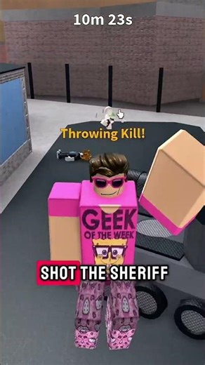 TROLLING THE WHOLE SERVER as A GIANT On MURDER MYSTERY 2 😱 #roblox #robloxshorts #mm2