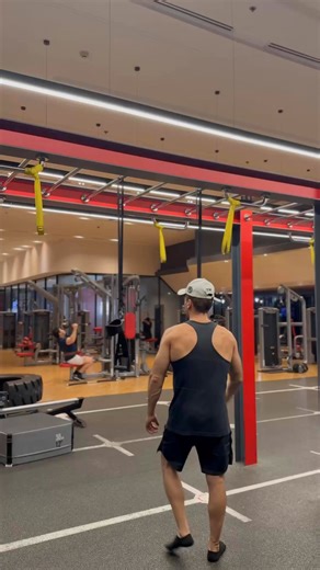 Real strength is built one step at a time. The Gymnastics Forza Iron Cross System gives you a progressive path to master one of the hardest skills in gymnastics. A full 14-week step-by-step program is included, so you always know exactly what to do in every session. Adjust the assistance, follow the levels, and watch your strength climb. Consistency. Progression. Results | Gymnastics Forza