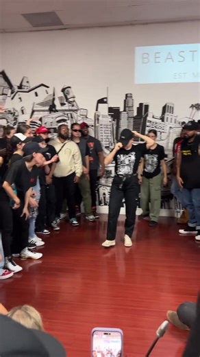 First time battling Beast 🔥 Was such an honor - One of the most memorable nights ever! #jajavankova #krump #krumping #dancemom #dance #dancemom #freestyle #beastcamp #losangeles #dancing #bodycontrol