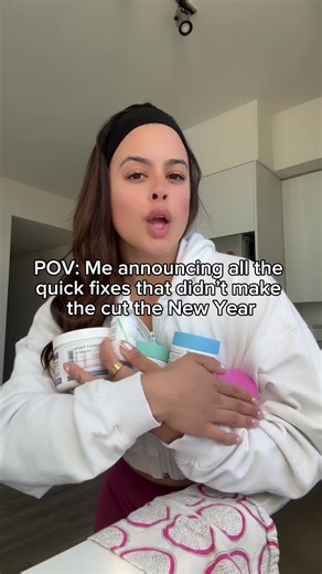 2026 is going to be all about lasting change 🤍 When you are navigating health challenges, temporary hacks and internet remedies may promise fast relief, but they rarely support the systems that actually keep the body balanced. V@ginal health, urinary health, digestion, and hormone balance are all connected. When one system is off, it often shows up somewhere else, recurring BV, UTIs, bloating, cycle irregularities, or mood shifts. Real change happens when those systems are supported together, n