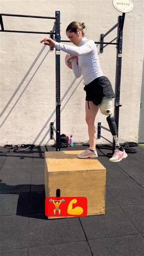 Above Knee Amputee Training Hard 💪 Prosthetic Leg Strength, Cycling & Push-Ups Motivation #amplife