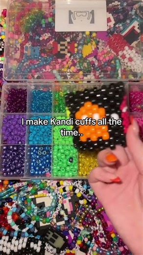 “I Don’t Think I’ve Ever Seen You Make KANDI CUFFS” 😭💀 #kandi #kandikid #kandicuff #bracelet