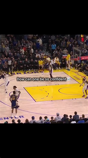 no look 3 is insane. #stephcurry #basketball #nba #nbaedits #goldenstatewarriors