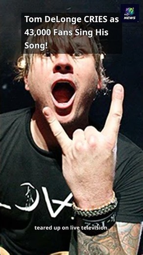 Tom DeLonge CRIES as 43,000 Fans Sing His Song! 😭🎸