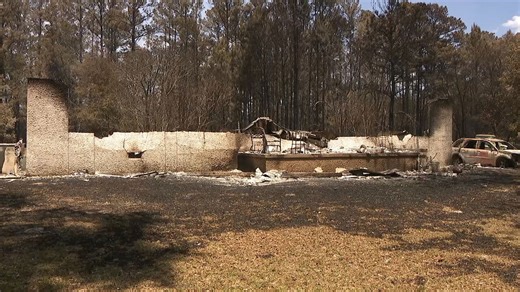 Georgia wildfires: 120 homes destroyed, nearly 1,000 threatened, Gov. Kemp says