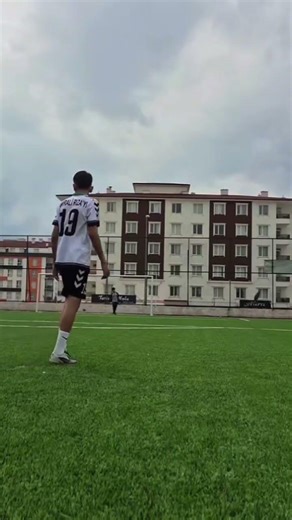 my best knuckleball #football #footballshorts #knuckleball #fypyoutube #keşfetedüş #viralshort
