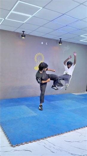 Street Self-Defense: Master the Slide Side Kick Fast!💥⚡️#selfdefense #sidekick #martialarts #uk
