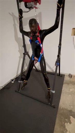 RT @gearbondage_84: Rubber gimp in trouble with @MummifiedIT #electro #rubber #bondage #electrosex #latex #chastity #electrochastitycage #l…