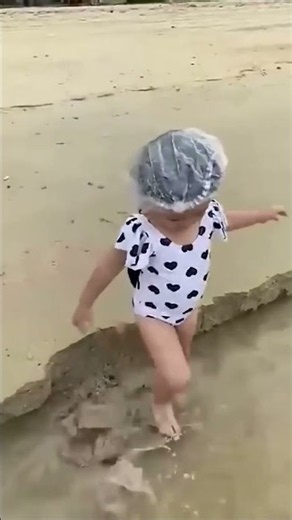 Cute baby 😍