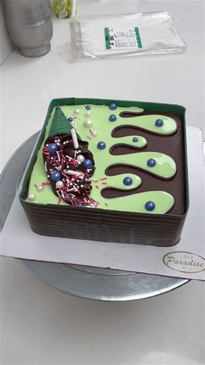Chocolate square shape cake decorating ideas #trufflecake #squarecake #birthdaycake #ganachecake